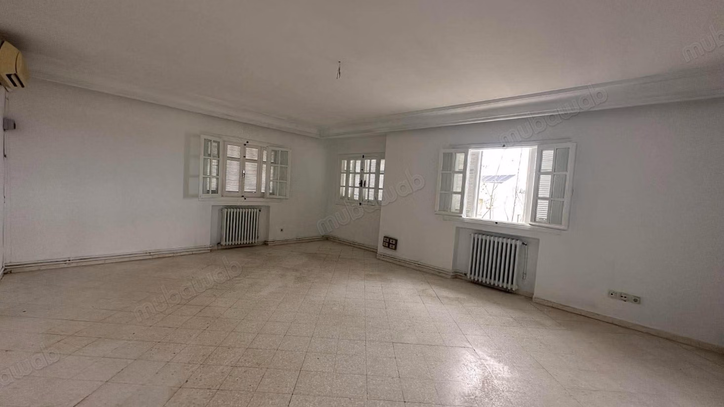 A Louer Bureau A8 à louer à Mutuelleville