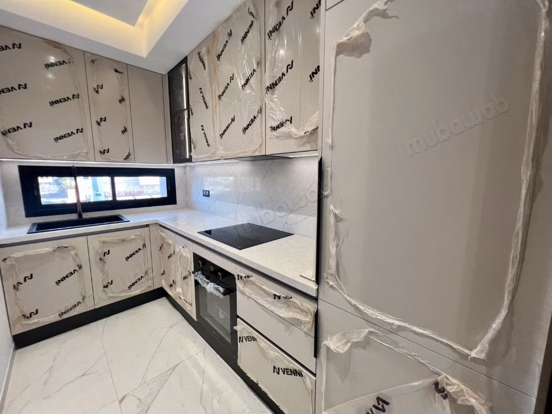 للايجار S1 جديد الحدائق قرطاج 1600 دينار