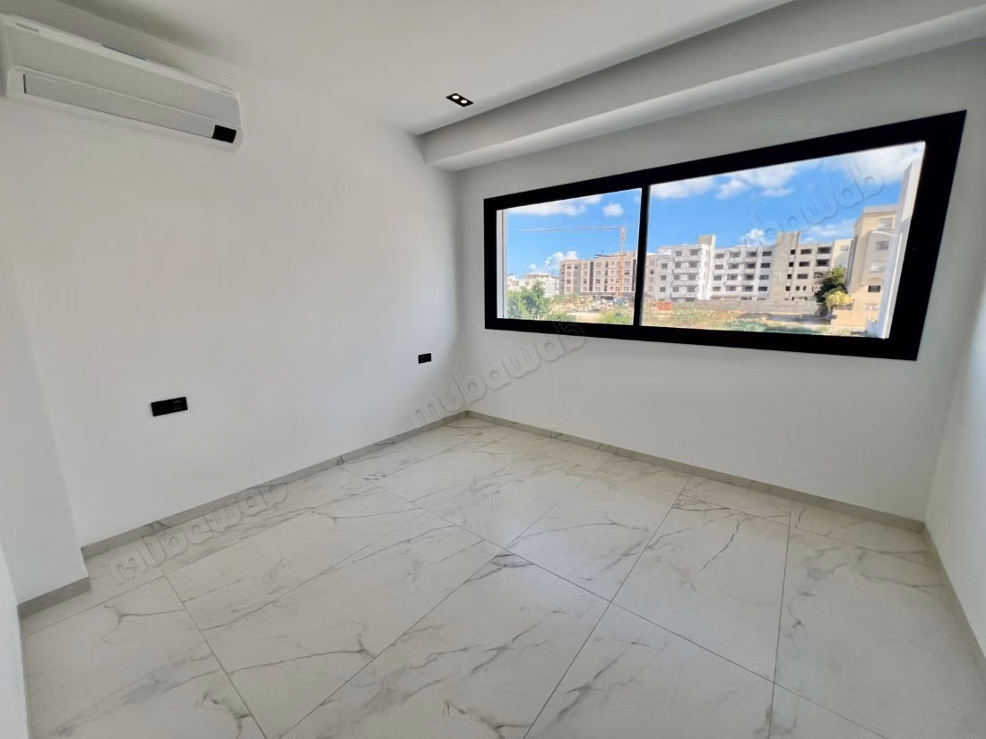 للايجار S1 جديد الحدائق قرطاج 1600 دينار