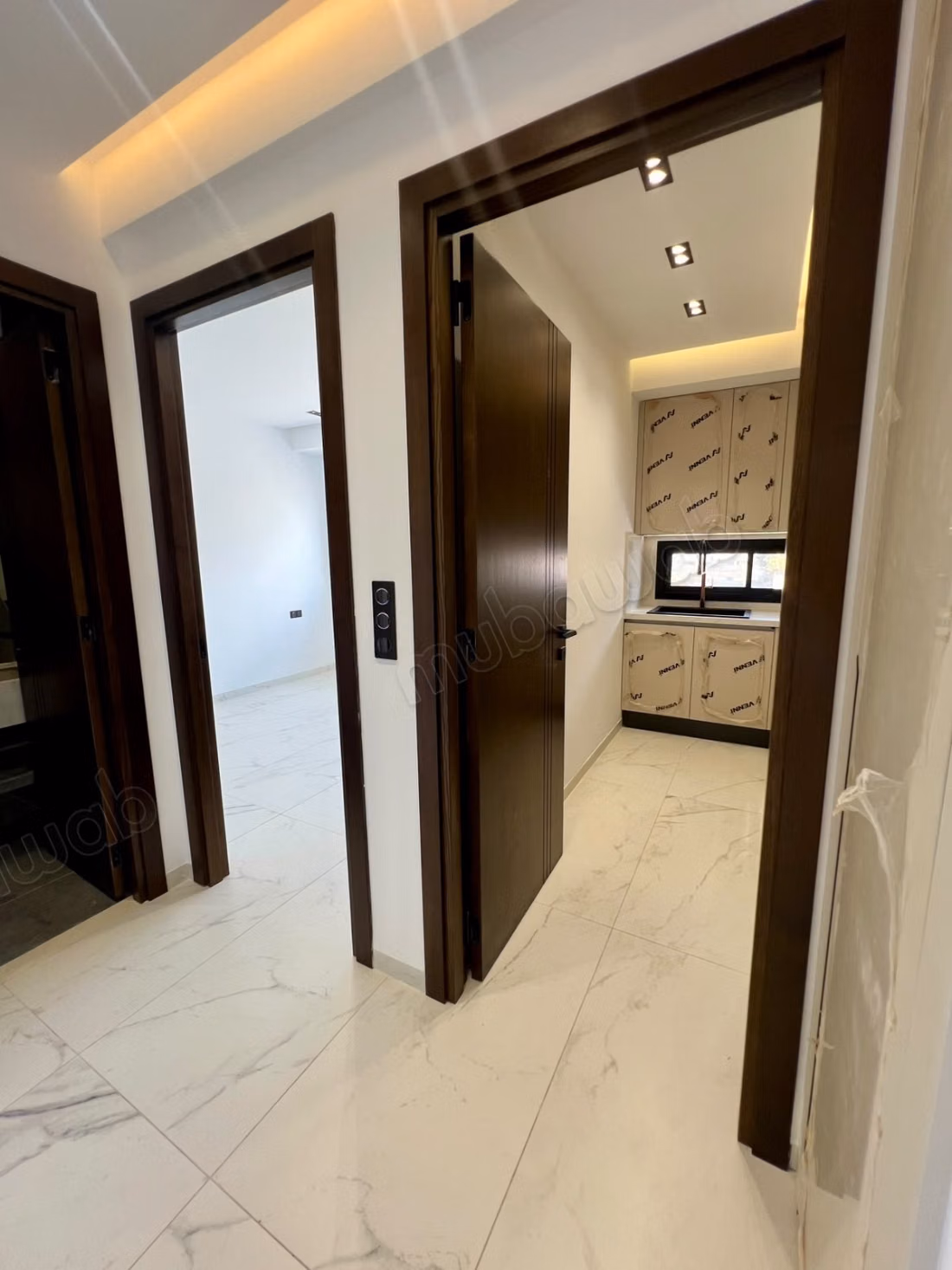 للايجار S1 جديد الحدائق قرطاج 1600 دينار