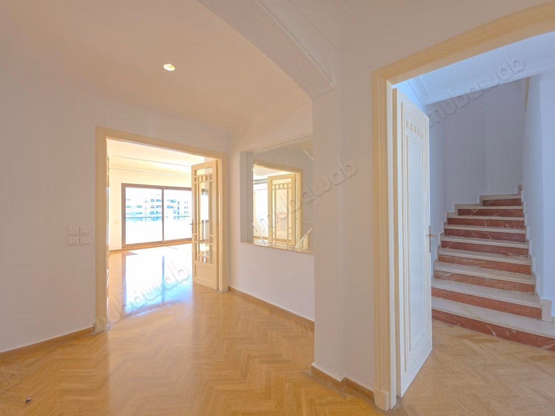 Appartement Duplex d’Exception – Dernier Étage