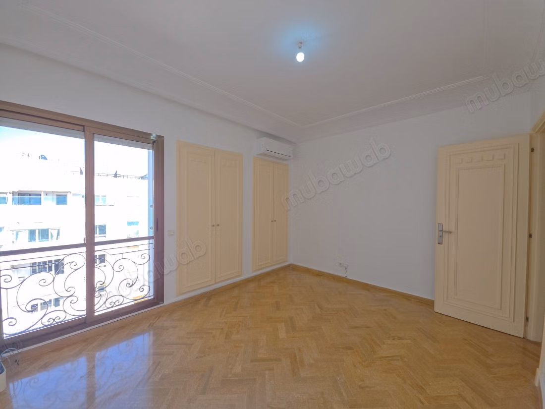 Appartement Duplex d’Exception – Dernier Étage