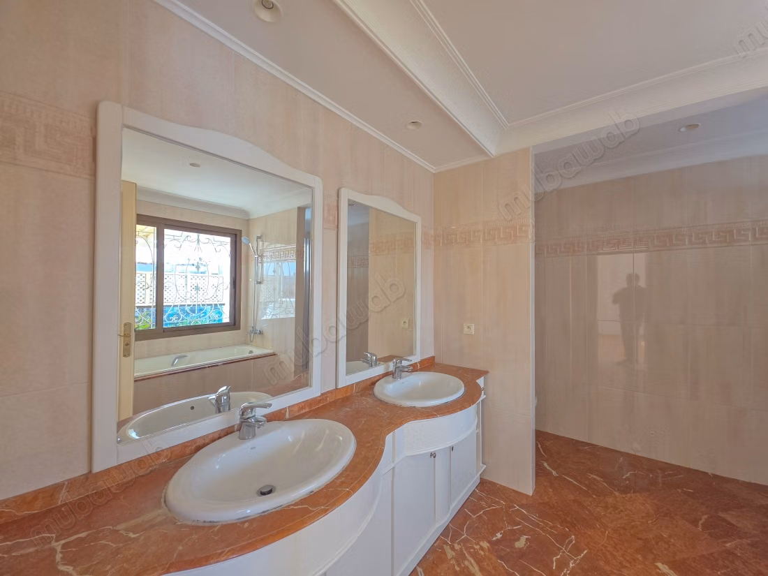 Appartement Duplex d’Exception – Dernier Étage