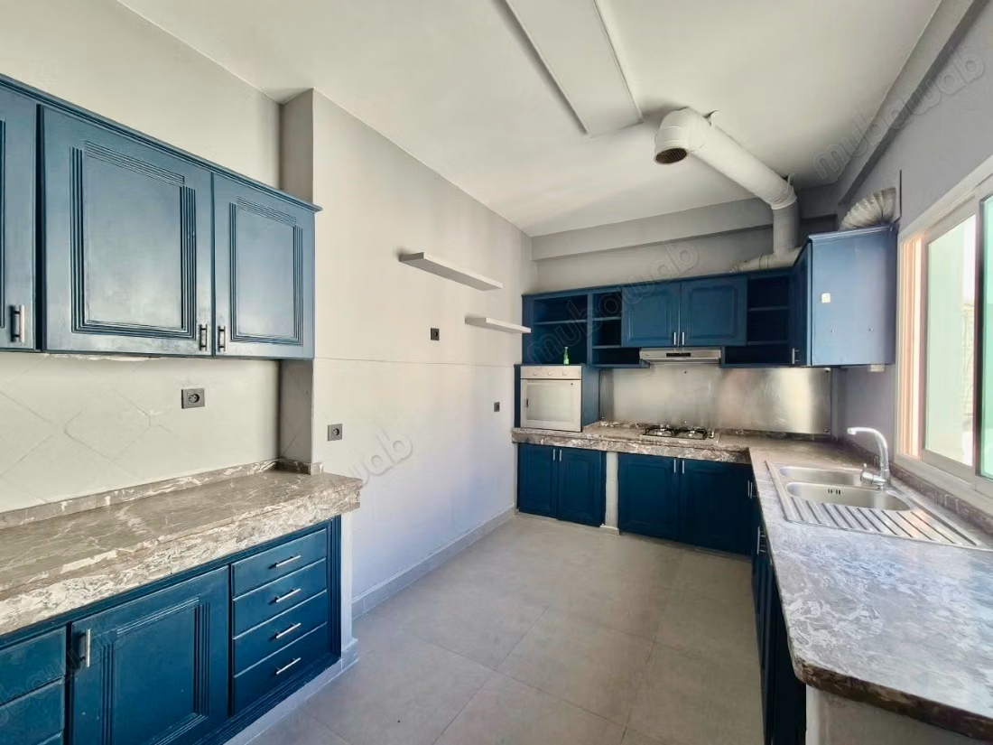 Apartamento Vacío con Terraza Palmier