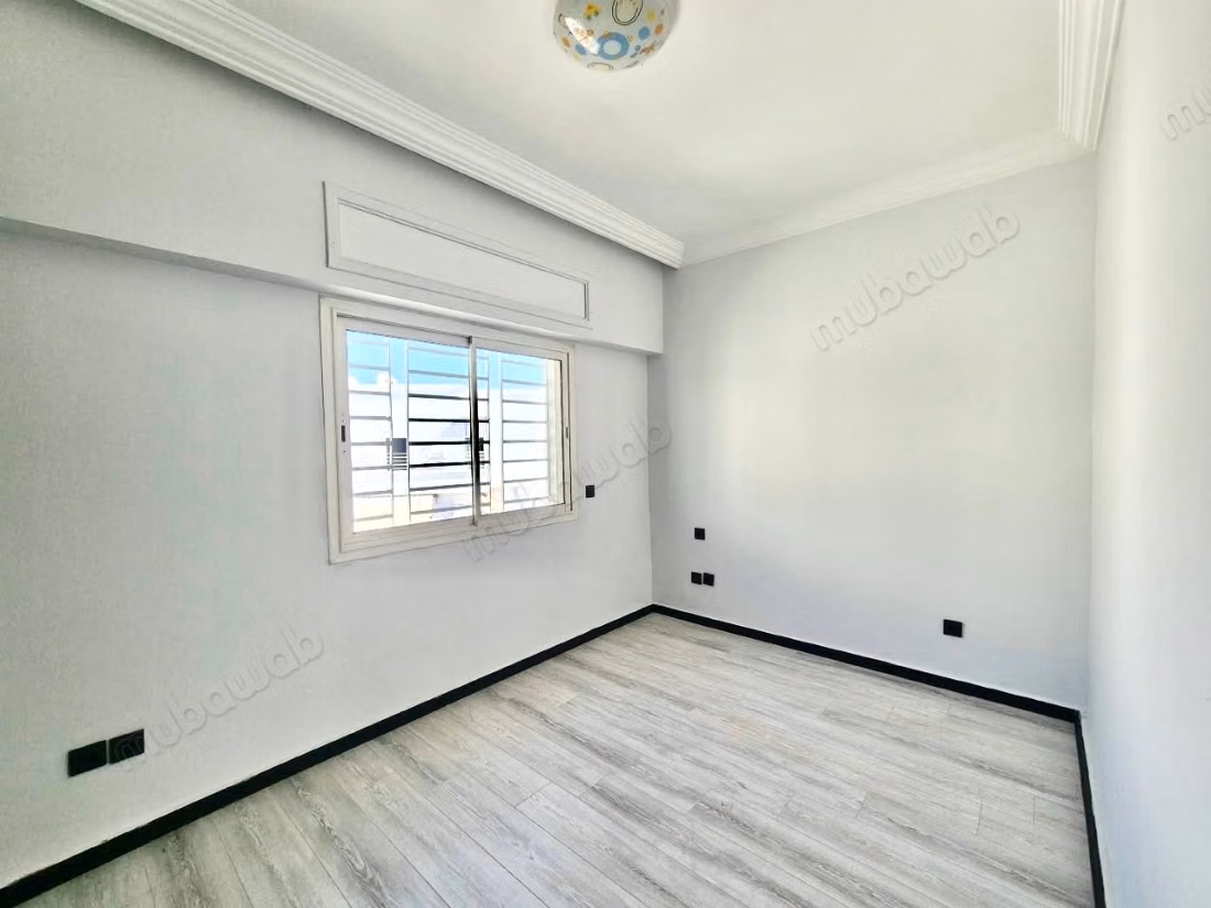 Apartamento Vacío con Terraza Palmier