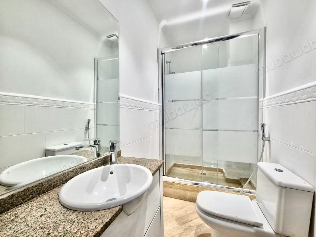Apartamento Vacío con Terraza Palmier