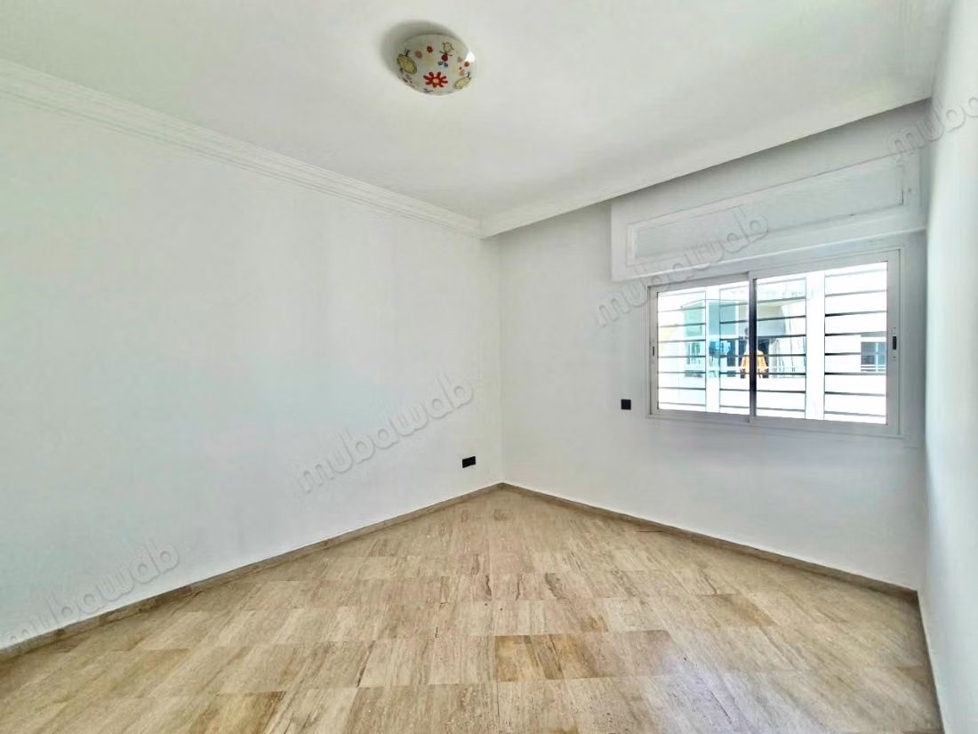 Apartamento Vacío con Terraza Palmier