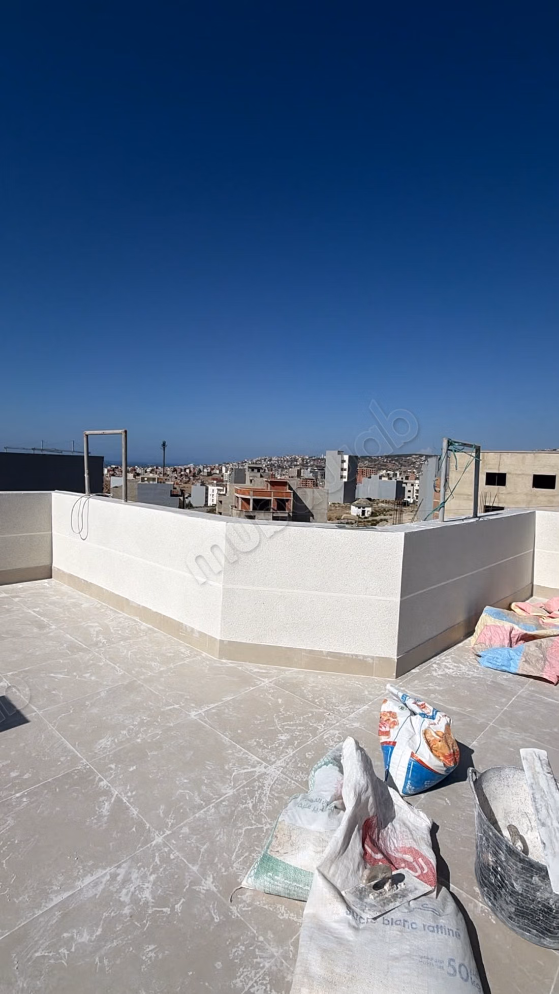 Beautiful apartment for sale in Tanja Balia. 3 bedrooms. Mountain view and security door