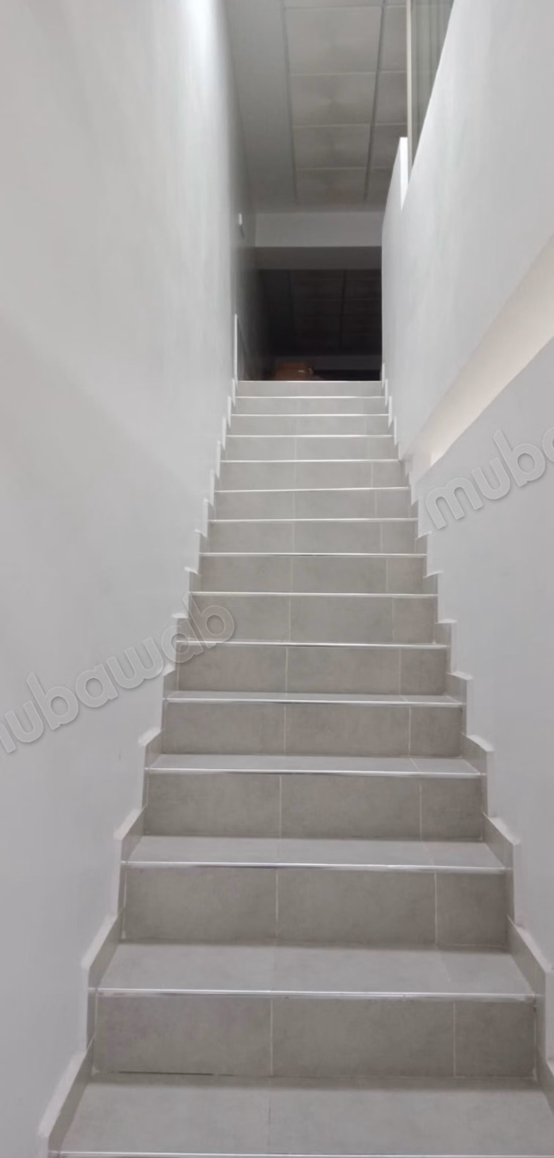 Local commercial 280 m² à louer – Aïn Sebaâ 
donnant sur Bd Chefchaouni