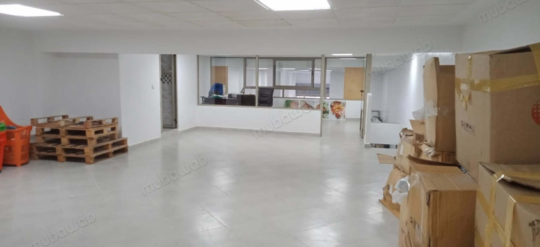 Local commercial 280 m² à louer – Aïn Sebaâ 
donnant sur Bd Chefchaouni