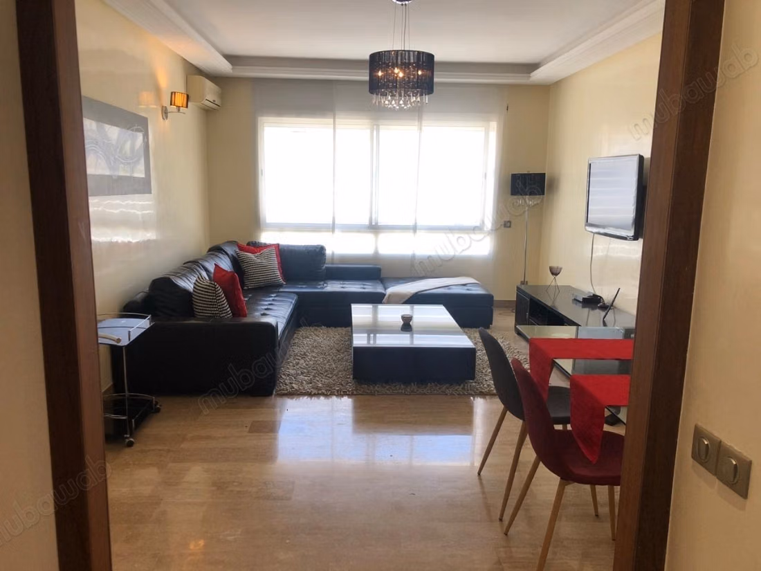 Superbe appartement à louer à Riyad. 
Superficie 130 m². 
Meublé
