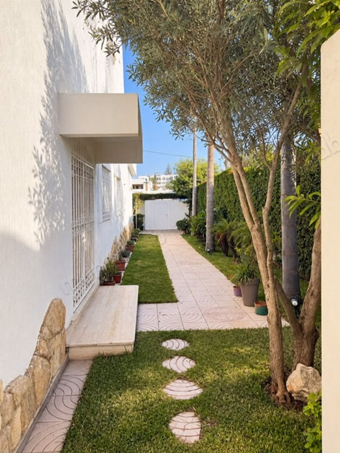 Rare titled villa 482 m2 feet in the water