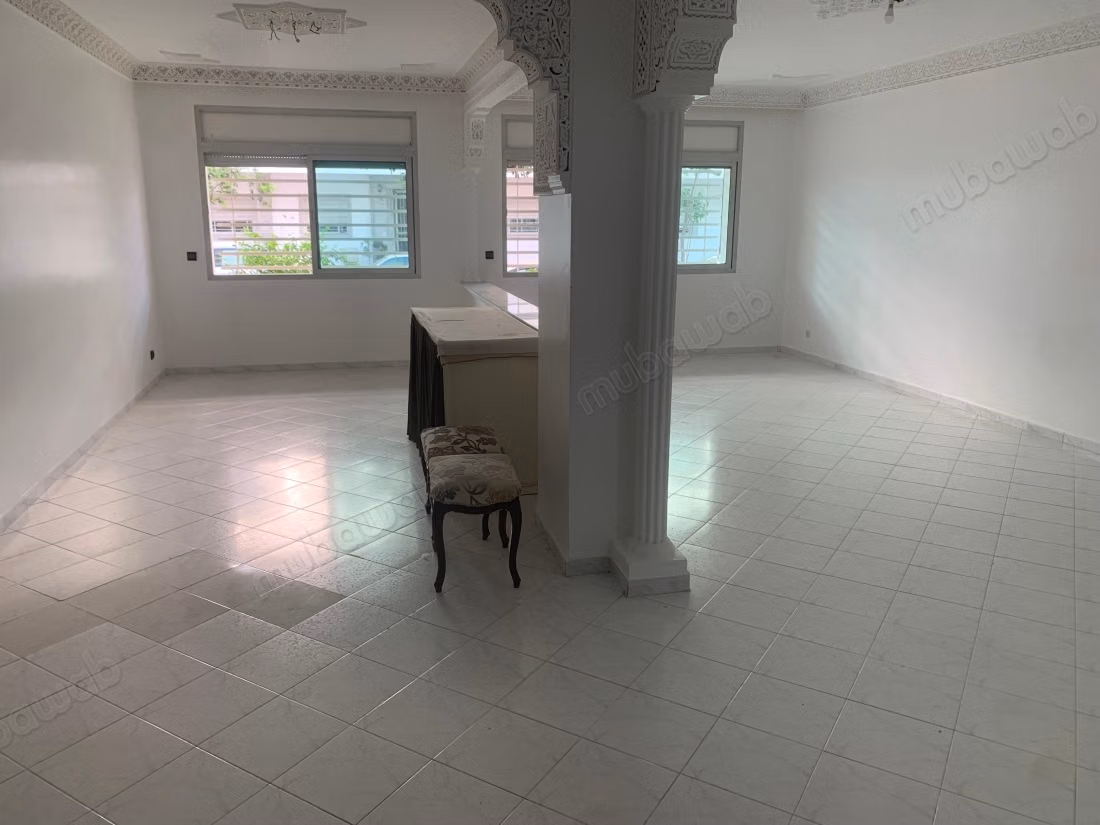 Vente d'un bel appartement à L'Ocean. 2 pièces confortables. Avec ascenseur et terrasse — 2