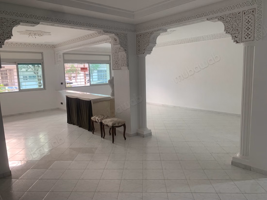 Vente d'un bel appartement à L'Ocean. 2 pièces confortables. Avec ascenseur et terrasse