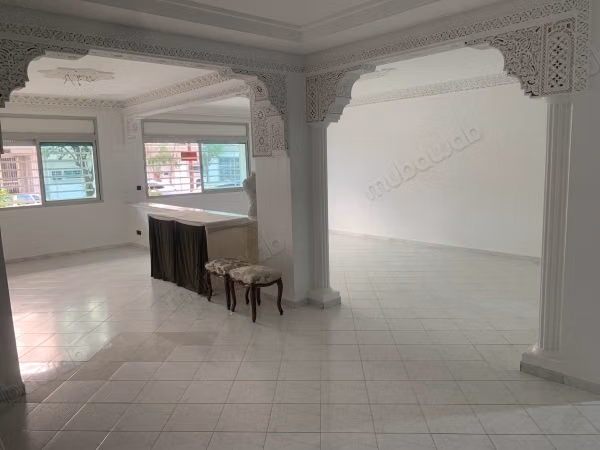 Vente d'un bel appartement à L'Ocean. 2 pièces confortables. Avec ascenseur et terrasse