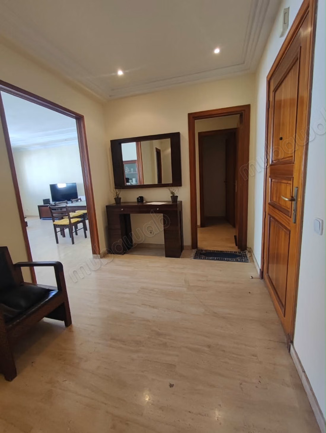 Superbe appartement à louer à Gauthier. 3 belles chambres. Meublé