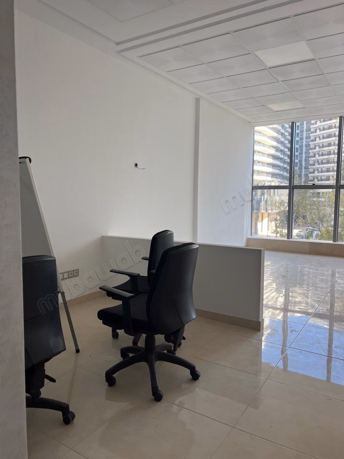Venta de platea de oficina en el centro de negocios de Tánger