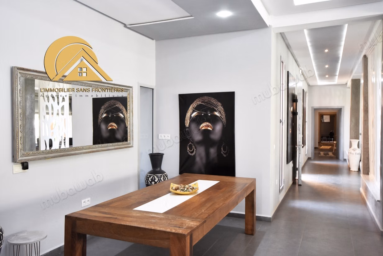 Villa maison d’hôtes meublée à vendre avec piscine chauffée, jardin privé et bungalows — Route d’Ouarzazate, Marrakech