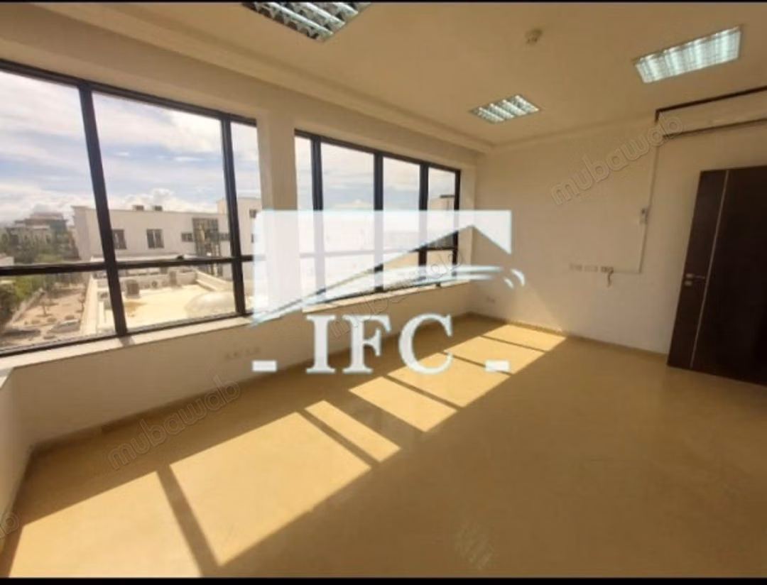 Office in 5 spaces 143m² Lake 1 IFCL1337