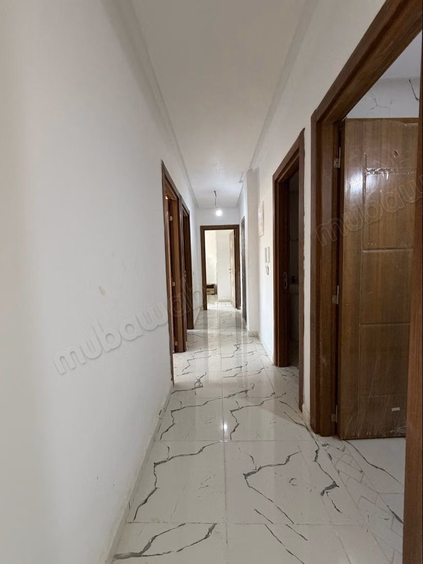 Louez une chambre à Route de l'Ourika.
Surface de 12 m².
Meublé