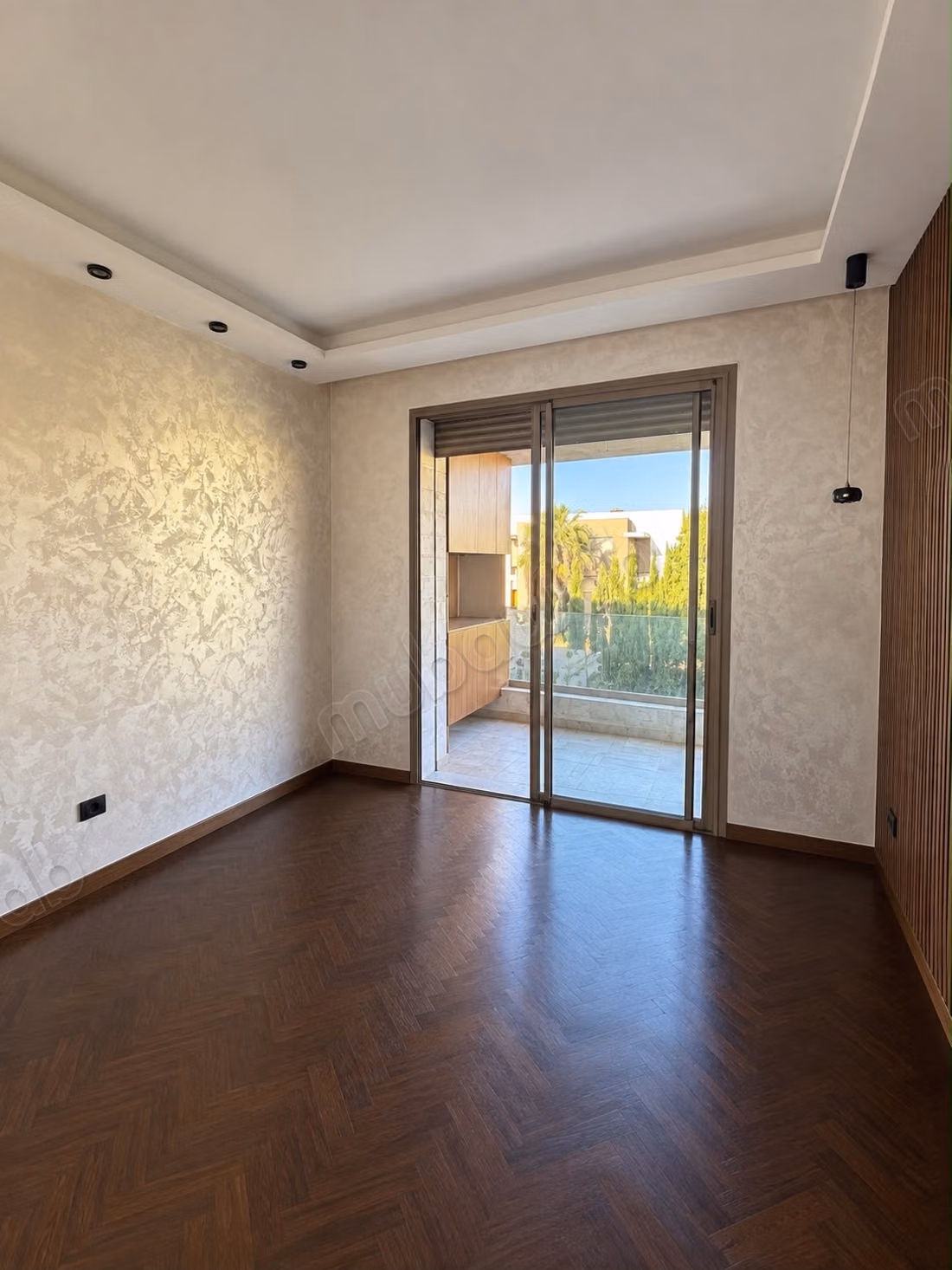 Villa de luxe à louer à Dar Bouazza. 3 chambres. Fenêtres double vitrage et chauffage central