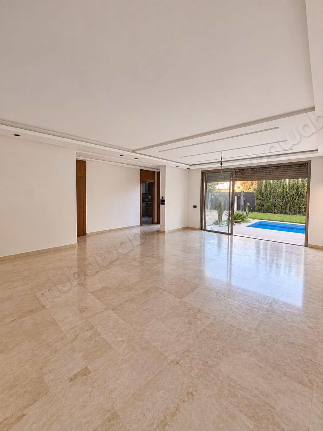 Villa de luxe à louer à Dar Bouazza. 3 chambres. Fenêtres double vitrage et chauffage central