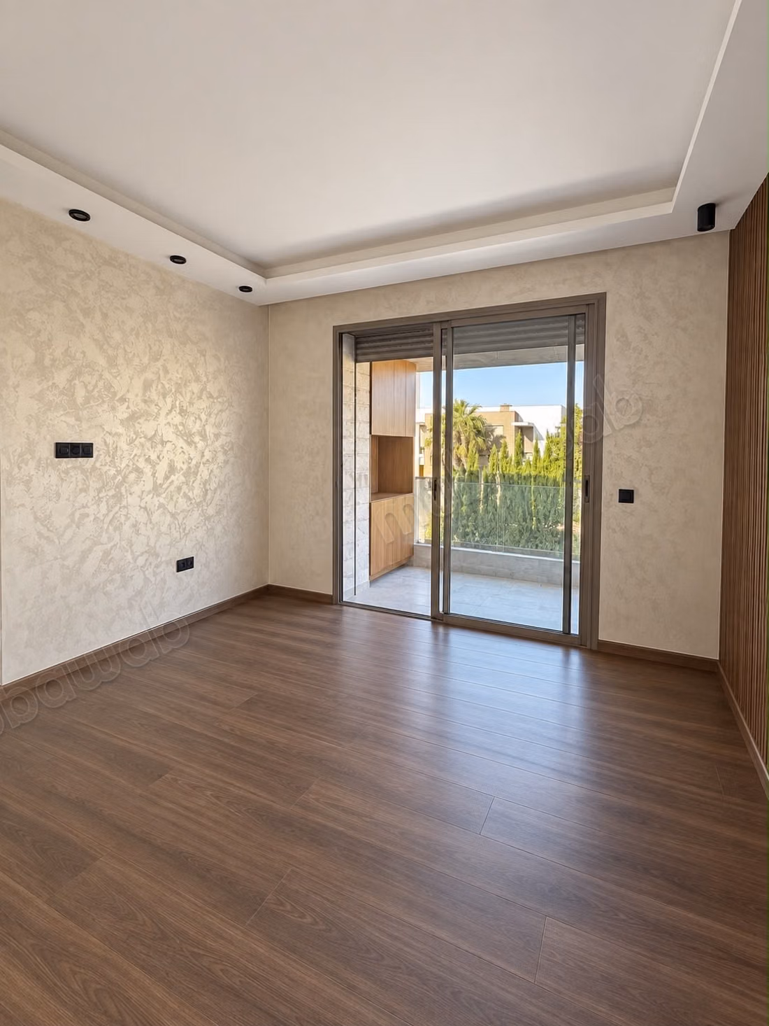 Villa de luxe à louer à Dar Bouazza. 3 chambres. Fenêtres double vitrage et chauffage central