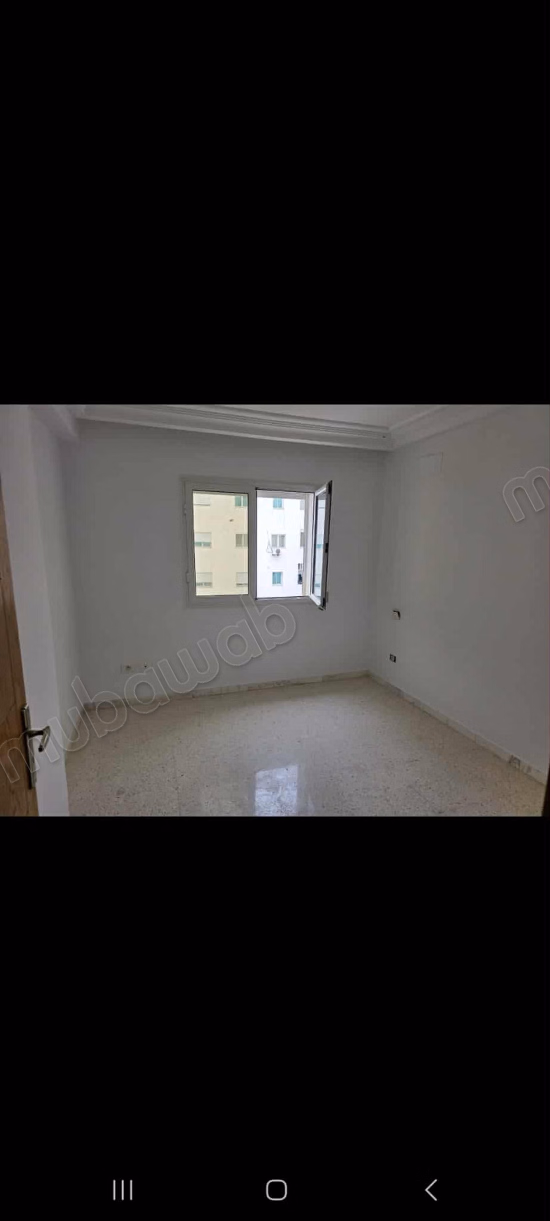 Location d'un appartement à l'aouina. Superficie 80 m². Avec ascenseur et terrasse