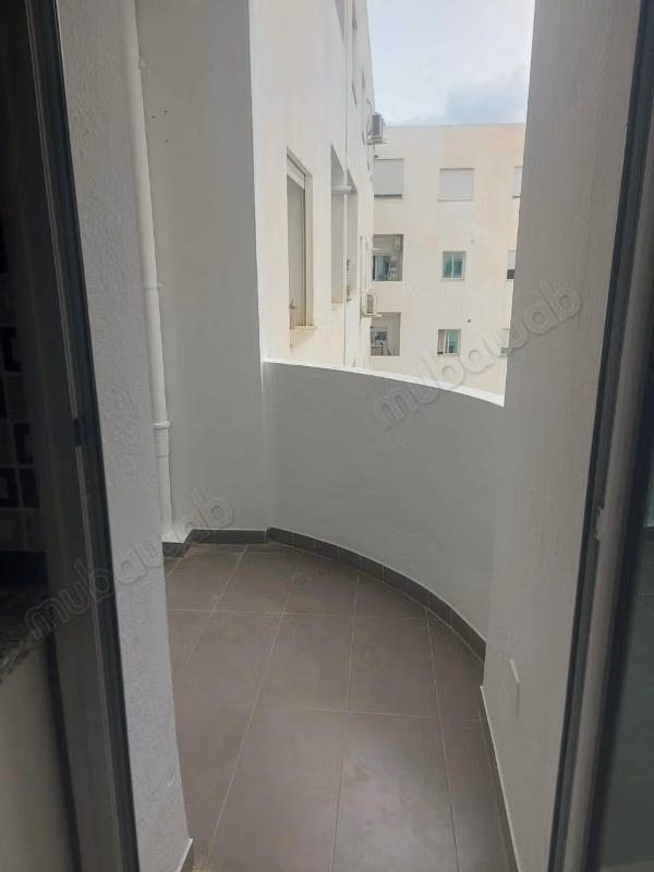 Affitto di un appartamento ad Ain Zaghouan Sud. Superficie 80 m². Con ascensore e terrazza