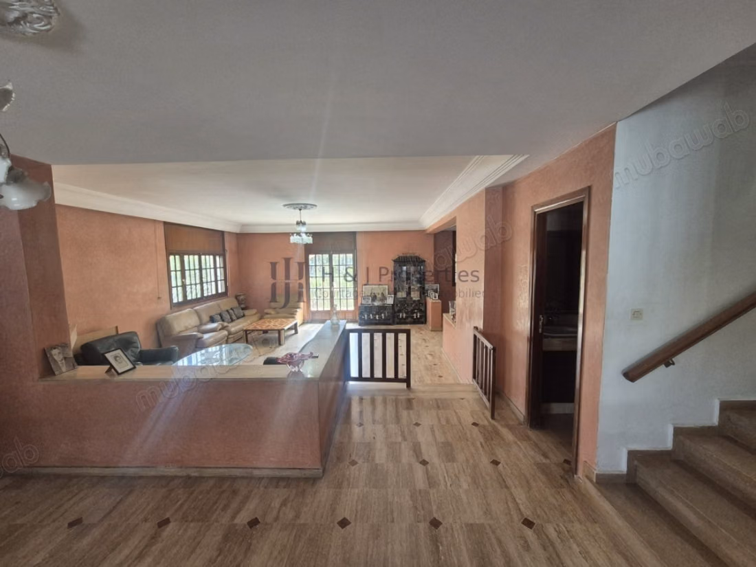 VILLA T3 OF 707 M²