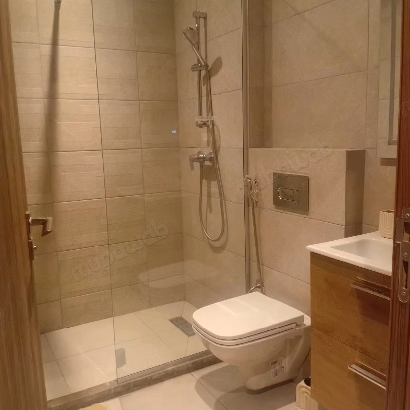 Trouvez un appartement à louer à Guéliz. 2 belles chambres. Avec ascenseur, balcon