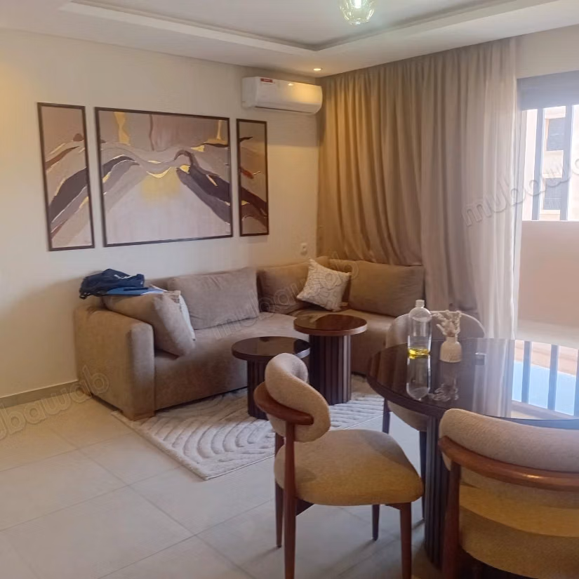 Trouvez un appartement à louer à Guéliz. 2 belles chambres. Avec ascenseur, balcon
