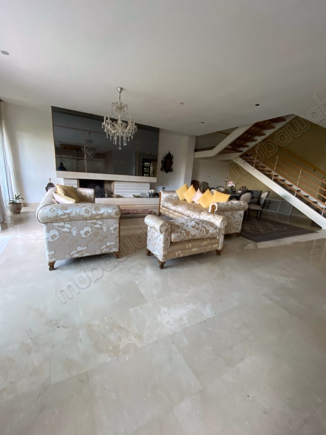 Vente d’une villa front golf à La CGI 
BOUSKOURA