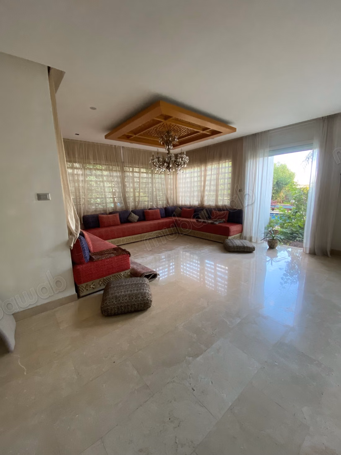 Vente d’une villa front golf à La CGI 
BOUSKOURA