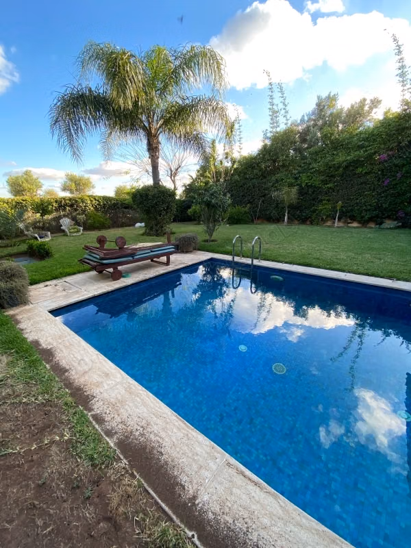 Sale of a villa on the golf front in La CGI BOUSKOURA