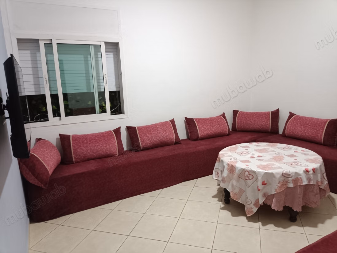 Très bel appartement en location à Sidi Bouknadel. 3 pièces confortables. Bien meublé