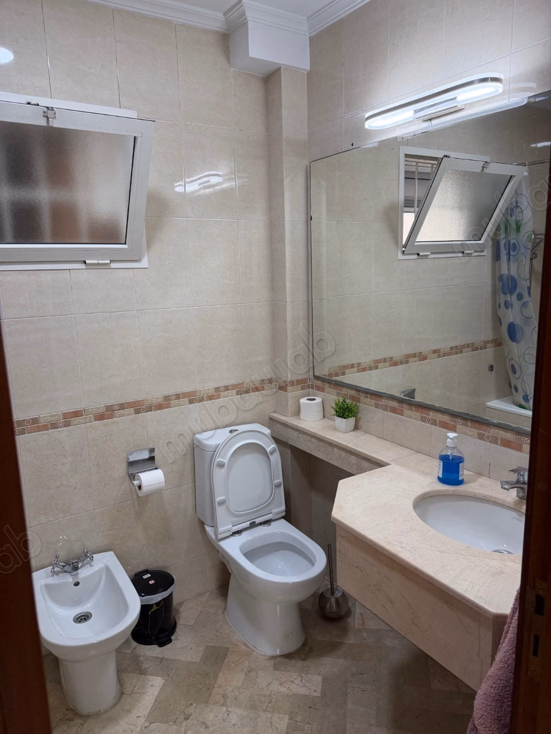 Appartement calme 2 chambres / terrasse / parking