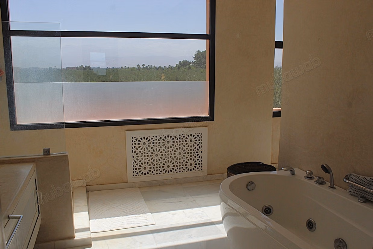 Magnificent furnished villa without vis-à-vis