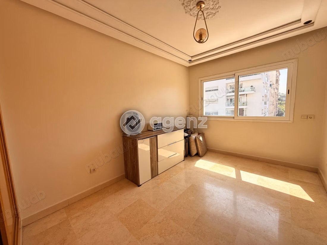 Appartement à vendre 106 m², 3 chambres 
Liberté Casablanca