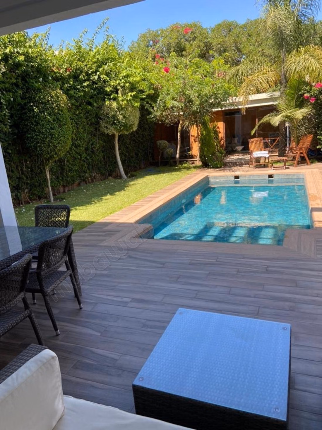 Magnifique villa à louer à Ville Verte.
Superficie 340 m²