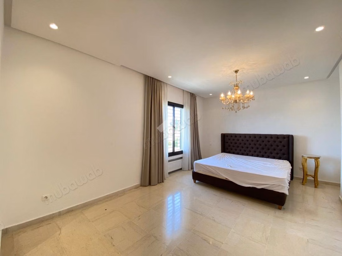 Semi-detached villa for sale