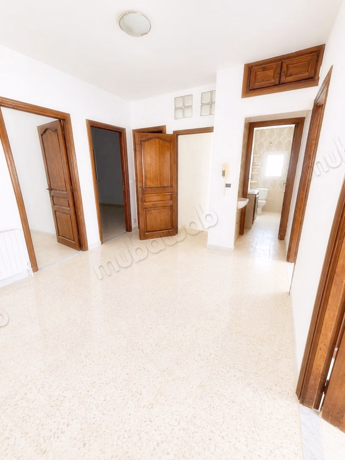 Cité Ennasr 2. À louer étage de villa S4 chambres