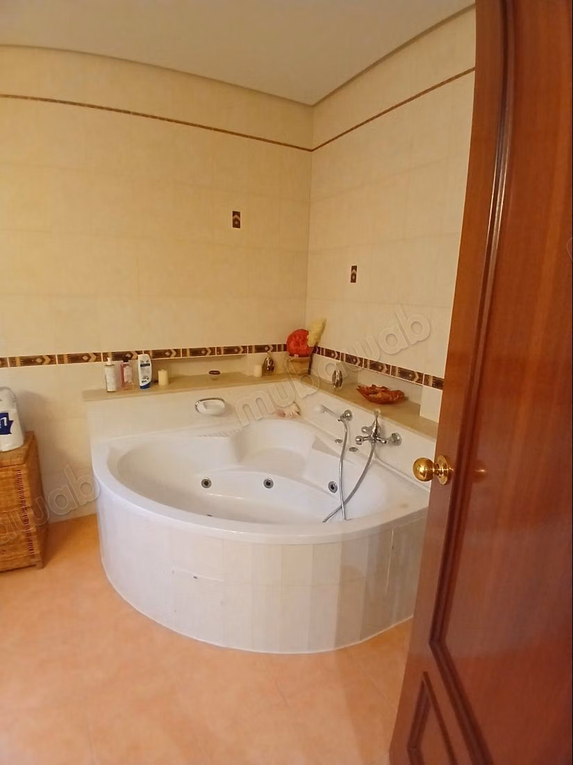 For sale luxury villa in Bou Mhel Bassatine