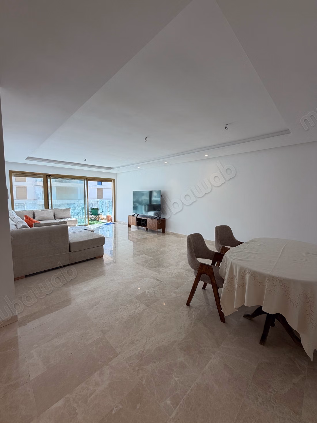 Carousel Apartment 2 bedrooms for rent