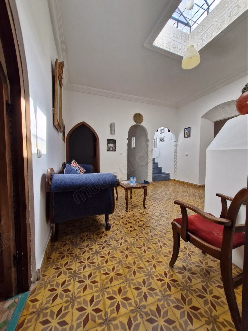 Appartement à vendre à Médina. 3 chambres. Meublé — 2