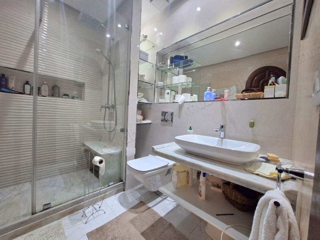 Villa à vendre à Ain Diab 
430 M²