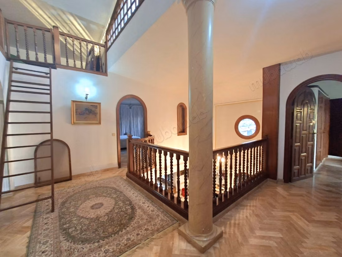 Villa à vendre à Ain Diab 
430 M²