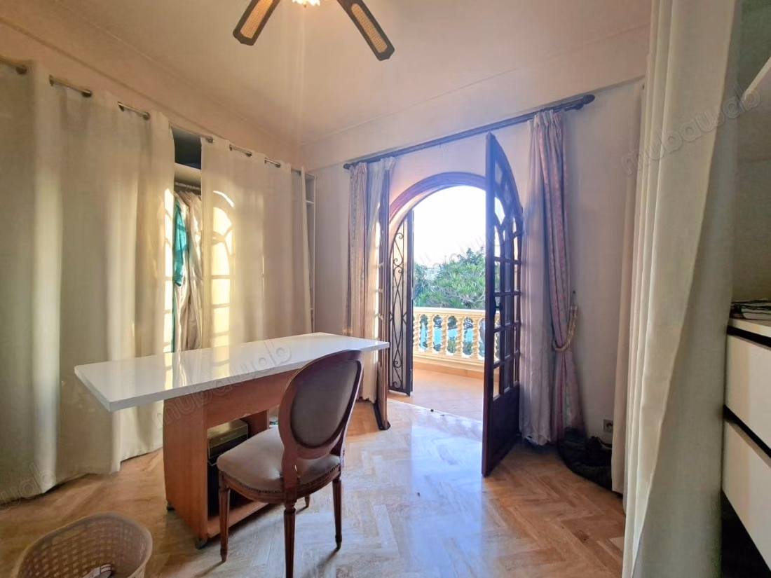 Villa à vendre à Ain Diab 
430 M²