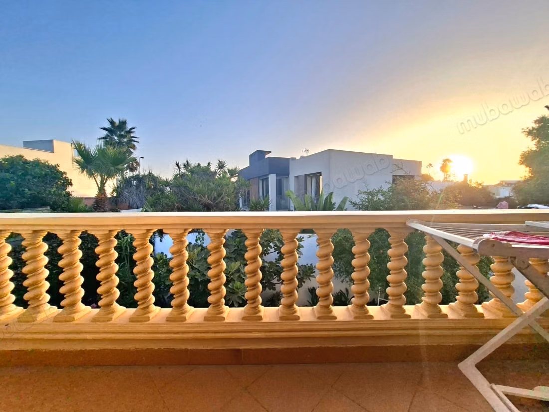 Villa à vendre à Ain Diab 
430 M²