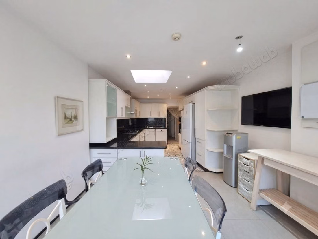 Villa à vendre à Ain Diab 
430 M²